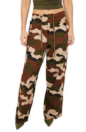 Good American Parachute Cargo Joggers in Fatigue Green Camo01 at Nordstrom Rack, Size Medium