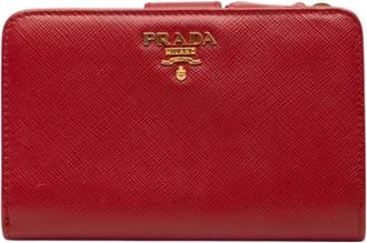 Prada Pre-owned Wallets, female, Red, Size: ONE SIZE Pre-owned Saffiano Bifold Wallet