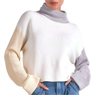 Elan Womens Turtleneck Sweater In White