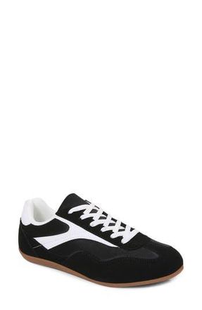 Berness T-Toe Sneaker in Black at Nordstrom Rack, Size 10