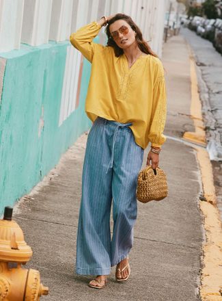 Grace & Mila Womens Pompon pinstripe pleated jean Fit: Wide leg, super high rise