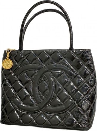 Chanel Black Patent Leather Tote Bag (Pre-Owned)