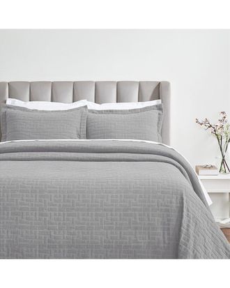 Superior Madrid Medium Weight Matelasse Bedspread Set