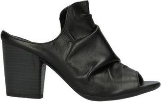 Pregunta FOOTWEAR - Sandals sur YOOX.COM