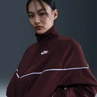 Nike Womens Nike Sportswear Windrunner Woven Jacket in Red | IM8027-652