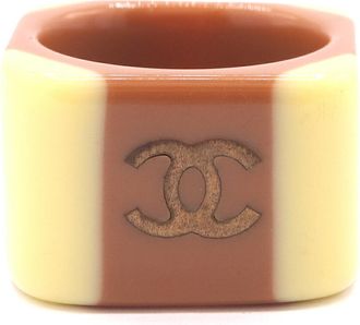 Chanel Brown Cream Yellow Plastic Band Ring (Pre-Owned)