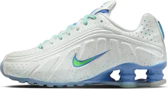 Nike Womens Shox R4 Shoes in White | IH2343-100