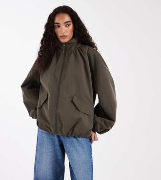 Asos Tall ASOS DESIGN Tall - Bomber oversize kaki con collo a imbuto e fondo a palloncino-Verde