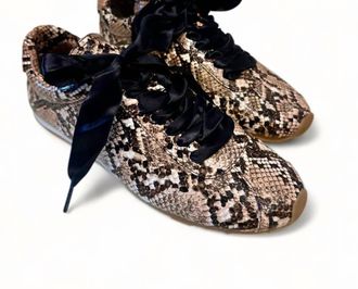 Jeffrey Campbell Womens Winged Sneaker In Beige/black Snake