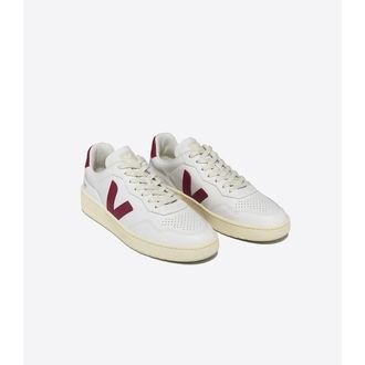 Veja Sneakers V-90