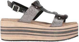 Pregunta CALZADO - Sandalias con cierre en YOOX.COM