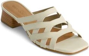 Bernardo Jacin Low Block Heel Sandal in Eggshell Antique Calf at Nordstrom Rack, Size 6.5