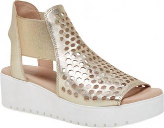 Silent D Womens Odeya Sandal In Gold