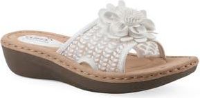 White Mountain Chill 2 Wedge Slide Sandal - Wide Width Available in White/Fabric at Nordstrom Rack, Size 6.5