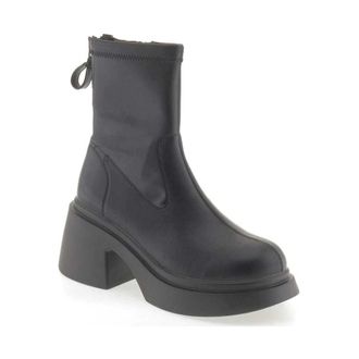 Betsy Black Elegant Closed Ankle Boots