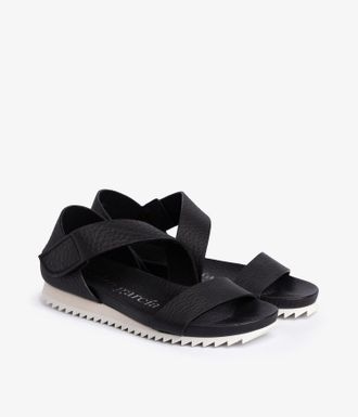 Pedro Garcia Flat sandal in black leather | Jedda | Essentials collection | PEDRO GARCIA