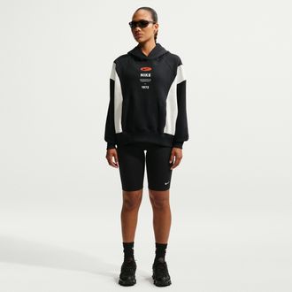 Nike Womens Nike Sportswear Essential Mid-Rise 10 Biker Shorts in Black | CZ8526-010