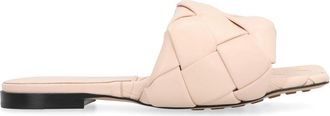Bottega Veneta Geweven Leren Platte Sandalen - Dames - Sandalen - Roze - 39 EU - Leer - Schoenen