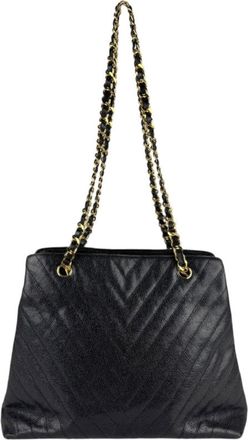Chanel Grained Calfskin Shoulder Bag (Pre-Owned)