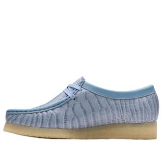 Clarks (WMNS) Clarks Wallabee Croc Powder Blue 26180681