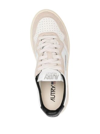 Autry Medalist Low Leather Sneakers