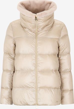 Herno Kurze gesteppte Daunenjacke mit Fellkragen