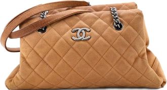 Chanel Borsa a spalla Lady Pearly grande in pelle Caviar trapuntata con finitura iridescente - Marrone