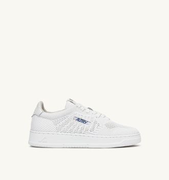 Autry MEDALIST EASEKNIT LOW SNEAKERS IN WHITE KNIT