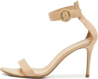 Gianvito Rossi Sandali Portofino con fibbia - Toni neutri