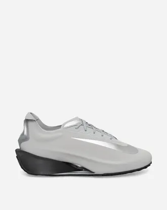 Nike Women s First Sight Noir Sneakers Flat Silver / Metallic Silver / Black