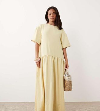 Asos Petite ASOS DESIGN Petite - Vestito T-shirt midi con vita scesa color latticello-Giallo
