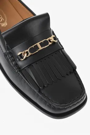 Tod's Leather Kiltie Moccasins with Gold Metal Detail and Square Toe Tods