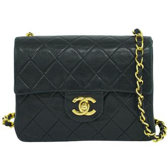 Chanel Vintage Square Classic Single Flap Bag Quilted Leather Black Leather Handbag (Pre-Owned)