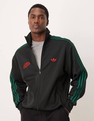 adidas Originals Top sportivo nero con scritta del logo e rosa