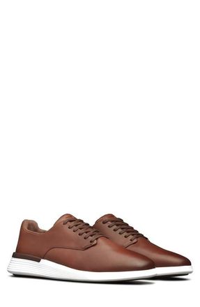 Wolf & Shepherd Crossover Plain Toe Derby in Brown /White at Nordstrom, Size 10.5