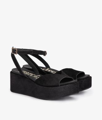 Pedro Garcia Black suede platform wedge | Nereida | Autumm - Winter 26 | PEDRO GARCIA