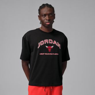 Nike Jordan Mens Jordan Flight Essentials Boxy Graphic T-Shirt in Black | IF3121-010