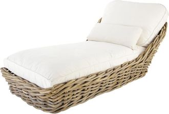 Maisons du monde Cheslong o cama de jard&iacute;n de mimbre y cojines crudo