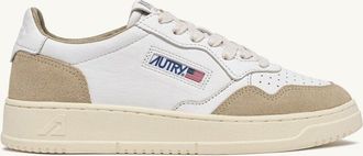 Autry MEDALIST LOW SNEAKERS IN WHITE LEATHER AND SPONGE SUEDE
