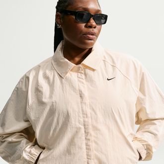 Nike Womens Nike Sportswear Oversized Coaches Jacket (Plus Size) in White | IO6230-103