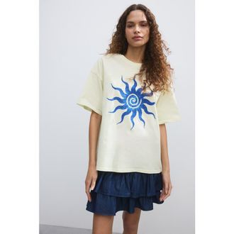 H&M Oversized t-shirt with printed motif in Light Yellow/sun at Nordstrom, Size Xx-Large