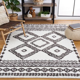 Safavieh Berber Shag Machine Made Area Rug, Ivory / Dark Grey Bohemian Style Easy Care