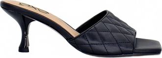 Ex&eacute; Womens Quilted Slide Mule In Black