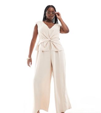 Asos Curve ASOS DESIGN Curve - Tuta jumpsuit con gilet avvolgente e scollo a V color avena-Neutro