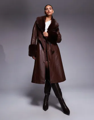 Azalea Wang Azalea Wang - Kaya - Trench marrone in pelle sintetica con finiture in pelliccia sintetica