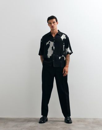 AllSaints Templar - Camicia a maniche corte nera e bianca con stampa-Nero