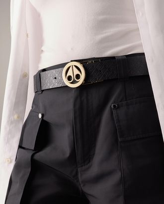 Moose Knuckles Series Circular Logo Icon Leather Belt
