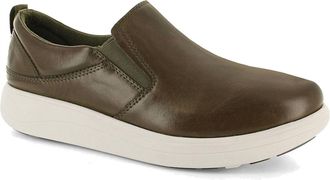 Strive Footwear Womens Florida Ii Sneakers - Wide In Olive