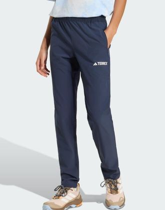 adidas Multi Essentials - Pantaloni elasticizzati color legend ink-Nero