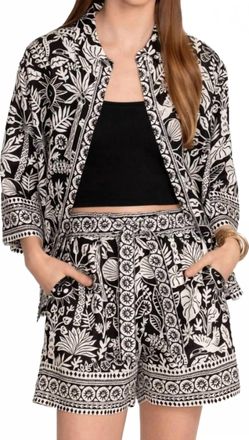 Johnny Was Lucianna Belted Shorts In Black/white